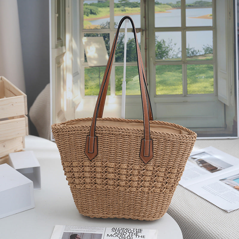 Straw bag large capacity French niche shoulder bag new summer travel tote bag commuter handbag