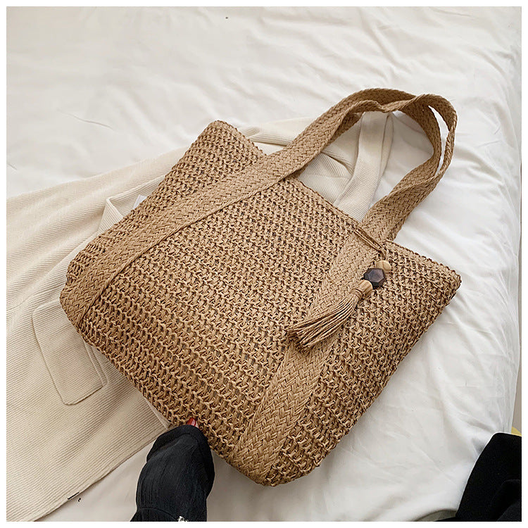 Women's bag simple large capacity lightweight woven bucket beach bag trendy straw new style portable shoulder bag