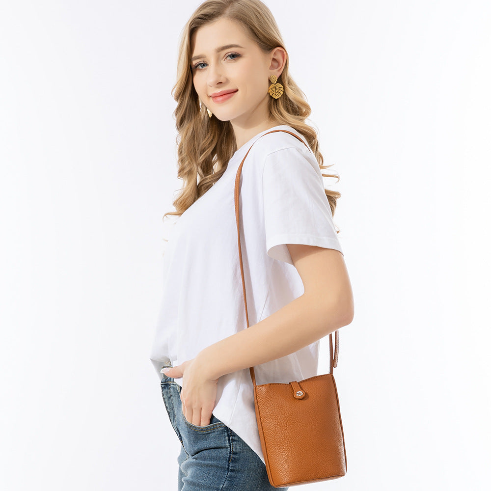 Single shoulder bag simple mobile phone bag magnetic buckle crossbody high-end vertical small bag for women