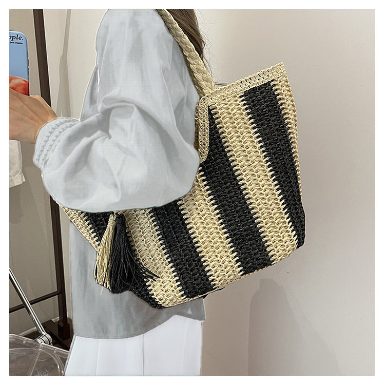 Hand-woven bags for women new shoulder bags large capacity tote bags beach vacation straw bags